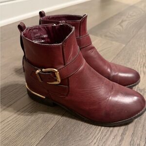 Steve Madden Women's Burgundy Ankle Boots